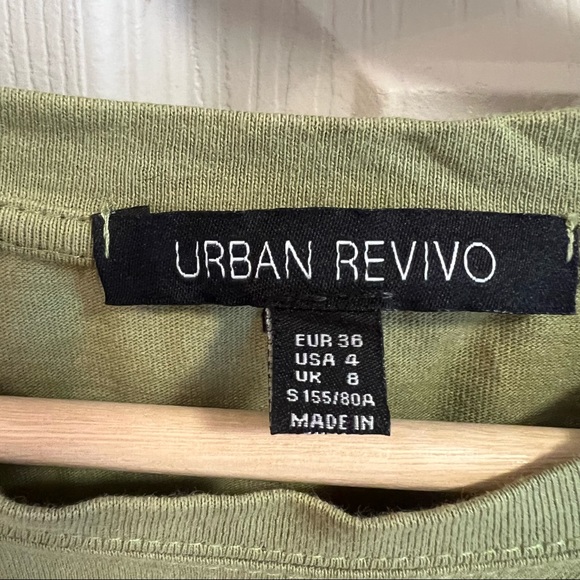 3/$35 or 4/$45 Snow white Dopey Dwarf Graphic Tee - Picture 5 of 6